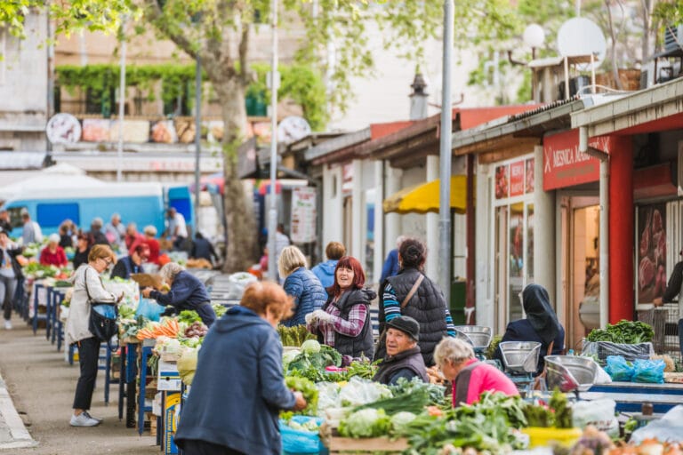 Split green market